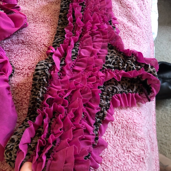 !!!SOLD!!!Cute Pink & Leopard 2-Piece Ruffle Lingerie Set - Picture 2 of 3
